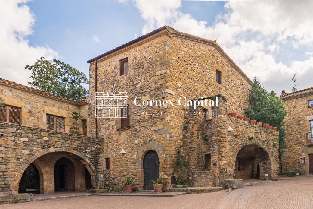 5 slaapkamer Huis te koop in Cruilles Monells i Sant Sadurni de I'Heura - € 1.350.000 (Ref: 9658467)