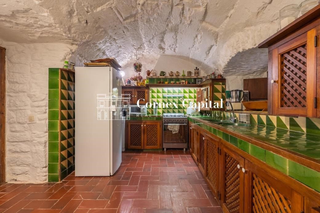 5 makuuhuone Omakotitalo myytävänä paikassa Monells mukana uima-altaan - 1 350 000 € (Ref: 9658467)