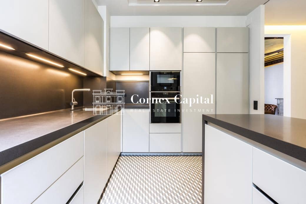 Apartamento de 3 habitaciones en Barcelona ciudad en venta - 1.995.000 € (Ref: 9670215)