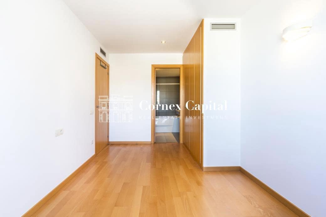 3 makuuhuone Huoneisto myytävänä paikassa Barcelona kaupunki mukana 
autotalli - 625 000 € (Ref: 9673966)