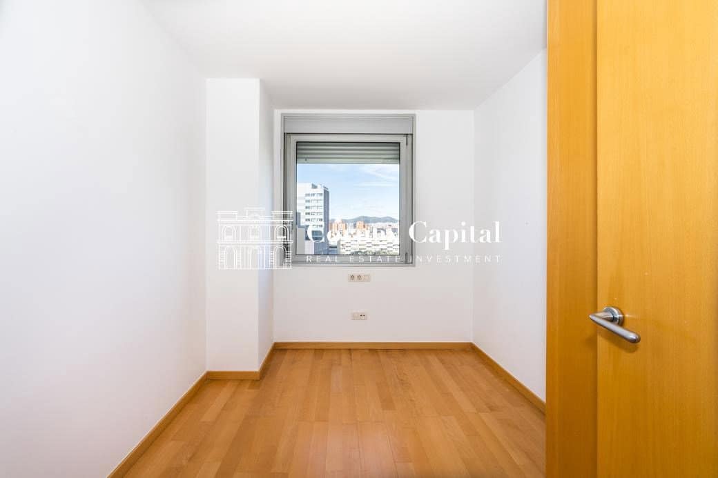 3 makuuhuone Huoneisto myytävänä paikassa Barcelona kaupunki mukana 
autotalli - 625 000 € (Ref: 9673966)