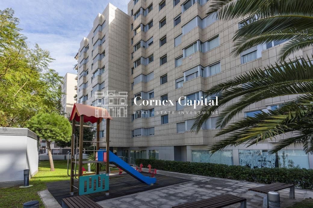 3 makuuhuone Huoneisto myytävänä paikassa Barcelona kaupunki mukana 
autotalli - 625 000 € (Ref: 9673966)