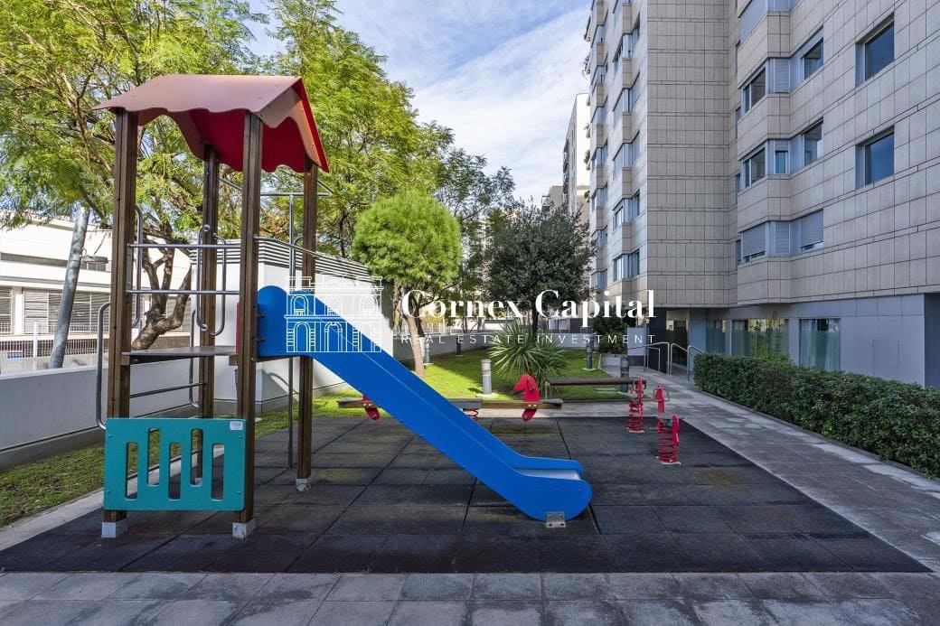 3 makuuhuone Huoneisto myytävänä paikassa Barcelona kaupunki mukana 
autotalli - 625 000 € (Ref: 9673966)