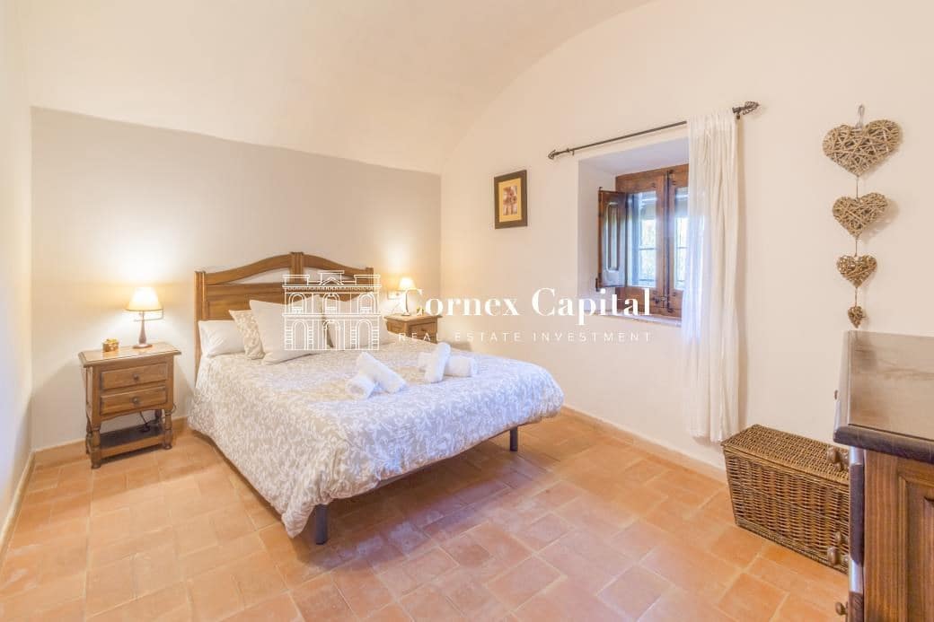 8 bedroom Finca/Country House for sale in Rupia with pool garage - € 1,275,000 (Ref: 9719709)