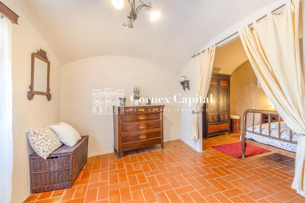 8 bedroom Finca/Country House for sale in Rupia with pool garage - € 1,275,000 (Ref: 9719709)