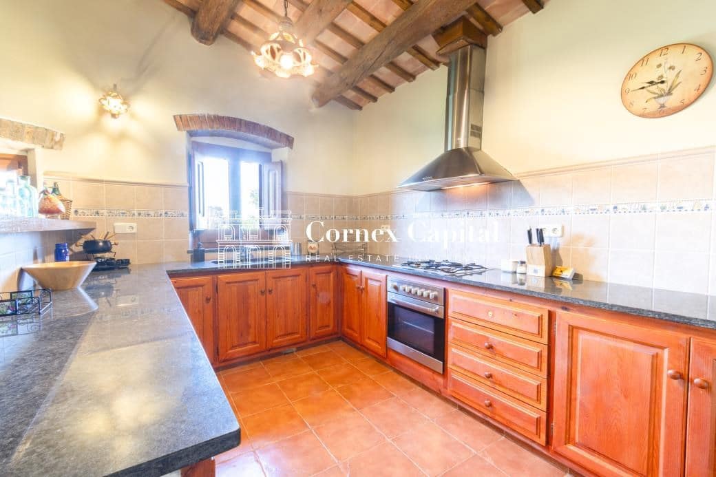 8 bedroom Finca/Country House for sale in Rupia with pool garage - € 1,275,000 (Ref: 9719709)