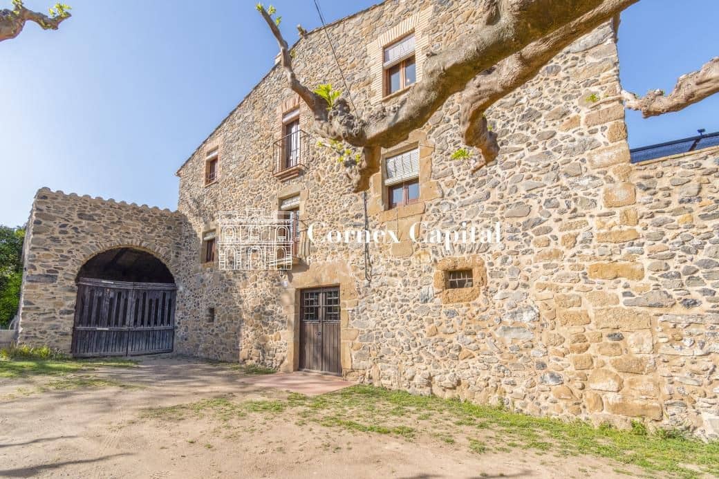 8 bedroom Finca/Country House for sale in Rupia with pool garage - € 1,275,000 (Ref: 9719709)