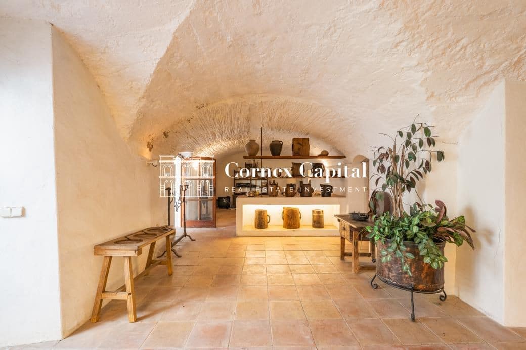 6 bedroom Townhouse for sale in Torroella de Montgri - € 875,000 (Ref: 9726458)