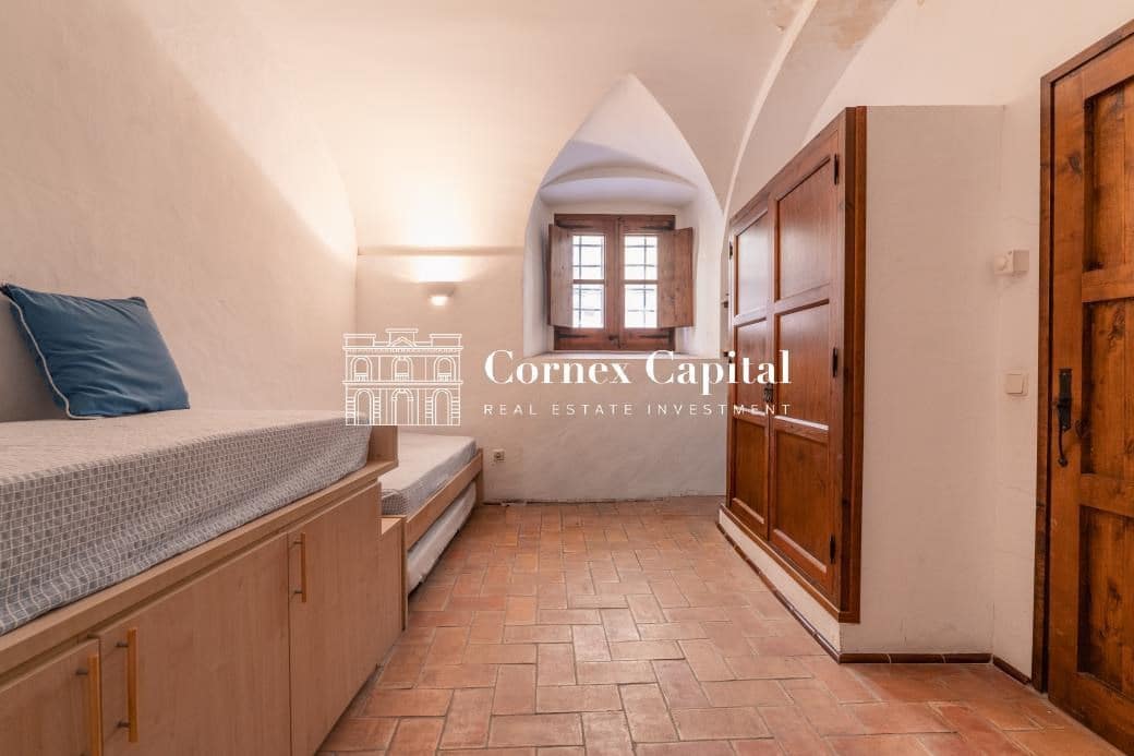 6 bedroom Townhouse for sale in Torroella de Montgri - € 875,000 (Ref: 9726458)