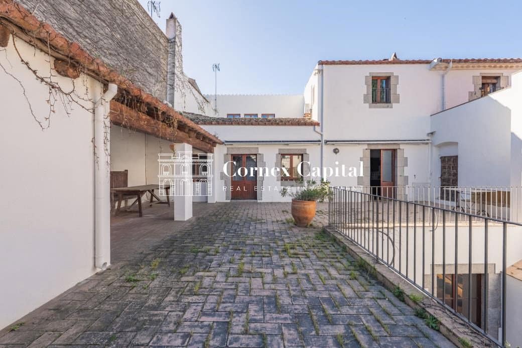 6 chambre Maison de Ville à vendre à Torroella de Montgri avec garage - 875 000 € (Ref: 9726458)