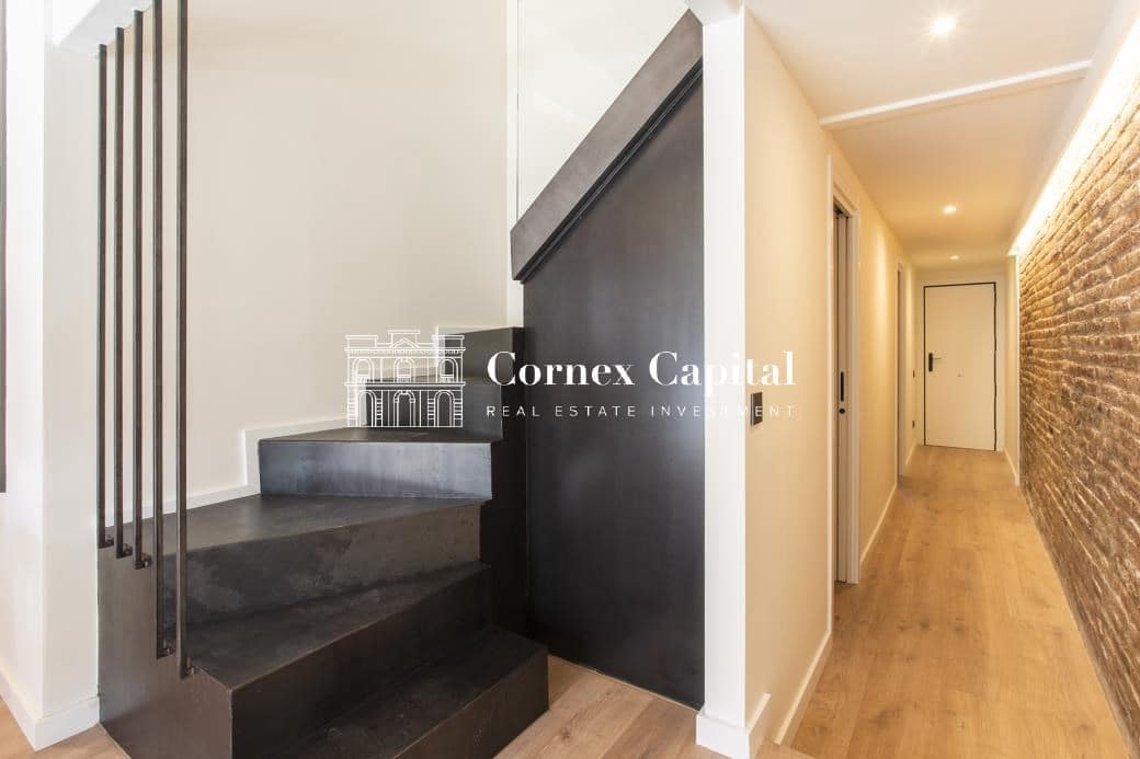 Apartamento de 3 habitaciones en Barcelona ciudad en venta - 750.000 € (Ref: 9738449)