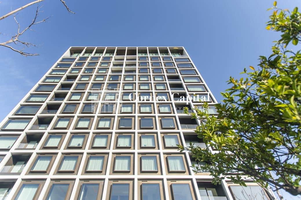 2 soveværelse Lejlighed til salg i Barcelona by med swimmingpool garage - € 3.900.000 (Ref: 9751881)