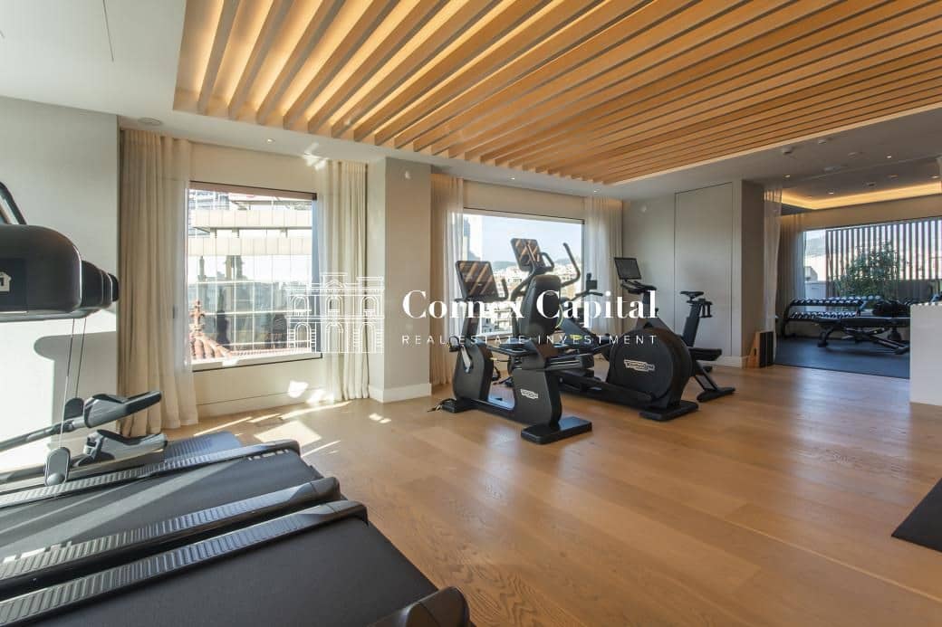 2 soveværelse Lejlighed til salg i Barcelona by med swimmingpool garage - € 3.900.000 (Ref: 9751881)