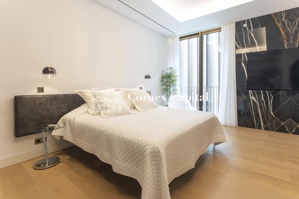 2 soveværelse Lejlighed til salg i Barcelona by med swimmingpool garage - € 3.700.000 (Ref: 9751881)