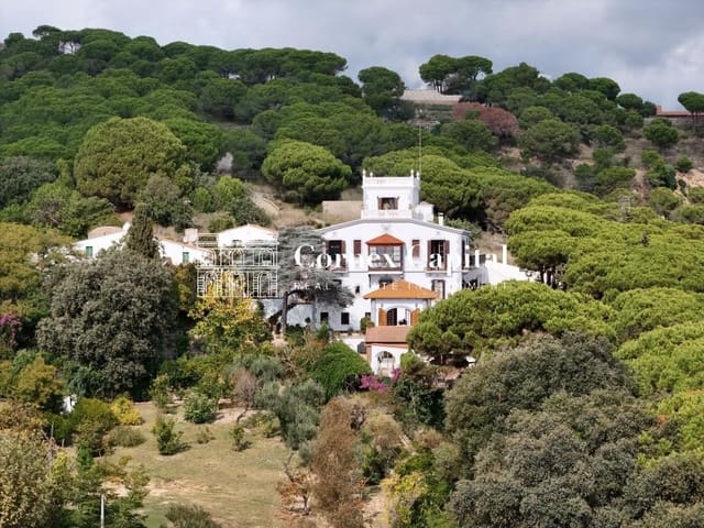 11 soveværelse Finca/Landehus til salg i Sant Andreu de Llavaneres med swimmingpool garage - € 4.900.000 (Ref: 9755557)