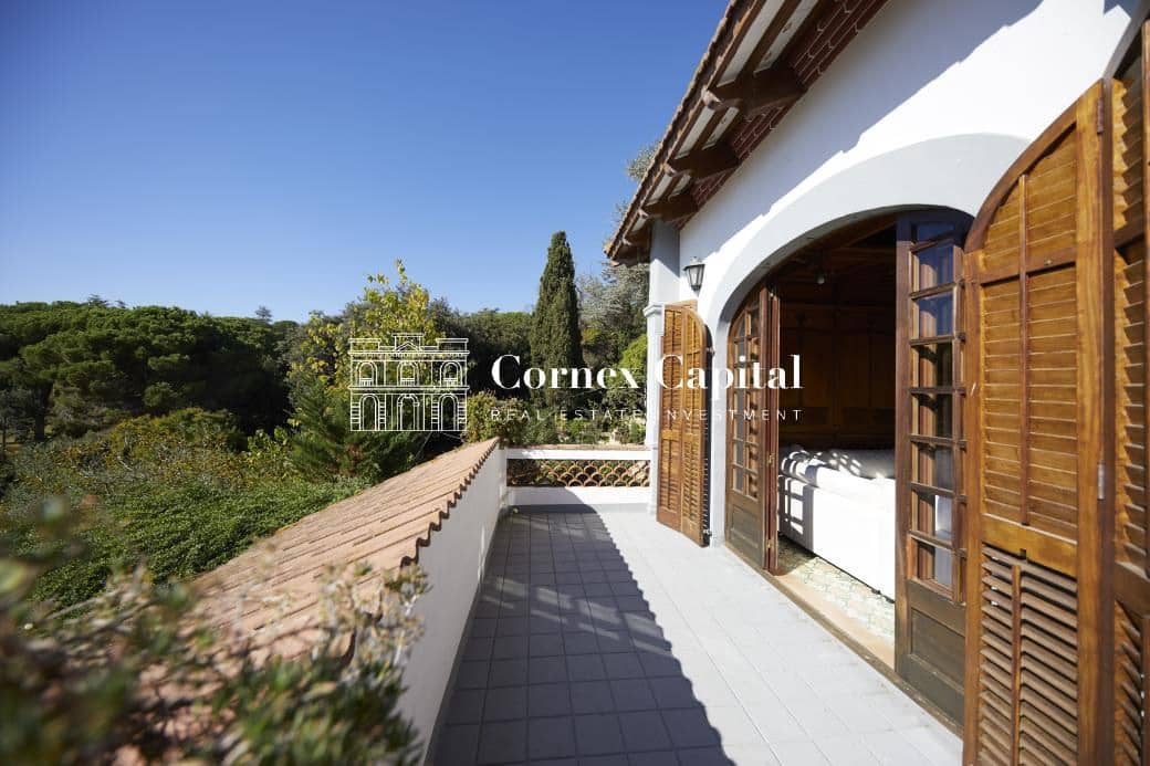 11 bedroom Finca/Country House for sale in Sant Andreu de Llavaneres with pool garage - € 4,900,000 (Ref: 9755557)