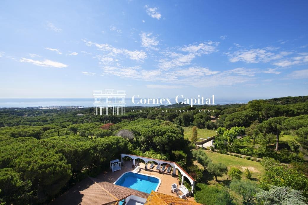 11 bedroom Finca/Country House for sale in Sant Andreu de Llavaneres with pool garage - € 4,900,000 (Ref: 9755557)