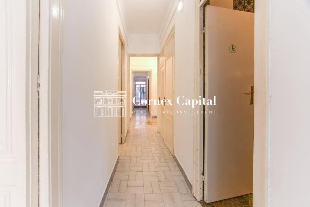 5 soveværelse Lejlighed til salg i Barcelona by - € 610.000 (Ref: 9755558)