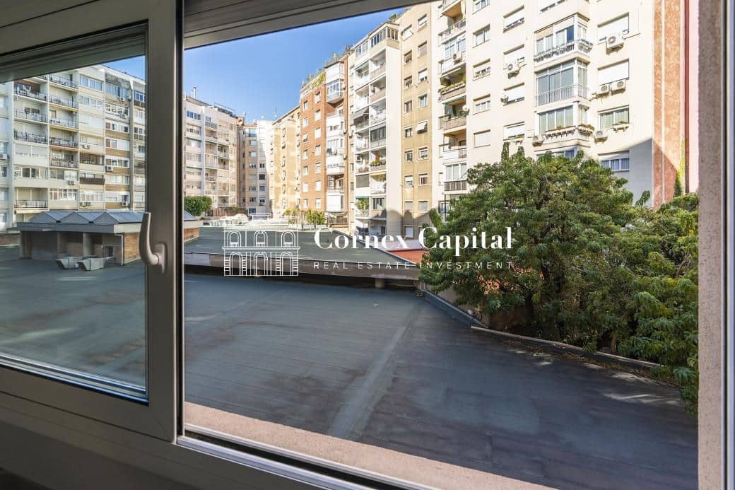 5 slaapkamer Appartement te koop in Barcelona stad met garage - € 1.700.000 (Ref: 9772897)