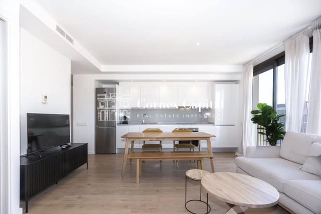 3 makuuhuone Huoneisto myytävänä paikassa El Poblenou, Barcelona kaupunki mukana uima-altaan - 587 000 € (Ref: 9794460)
