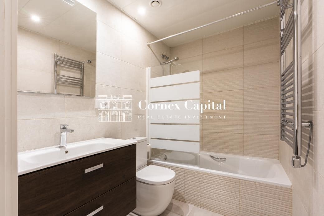 Apartamento de 3 habitaciones en Barcelona ciudad en venta con piscina - 602.000 € (Ref: 9794465)