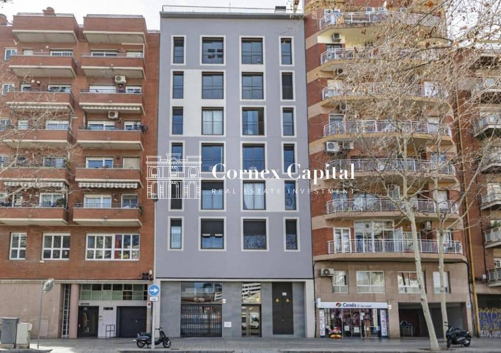 3 soveværelse Lejlighed til salg i Barcelona by med swimmingpool - € 590.000 (Ref: 9794473)