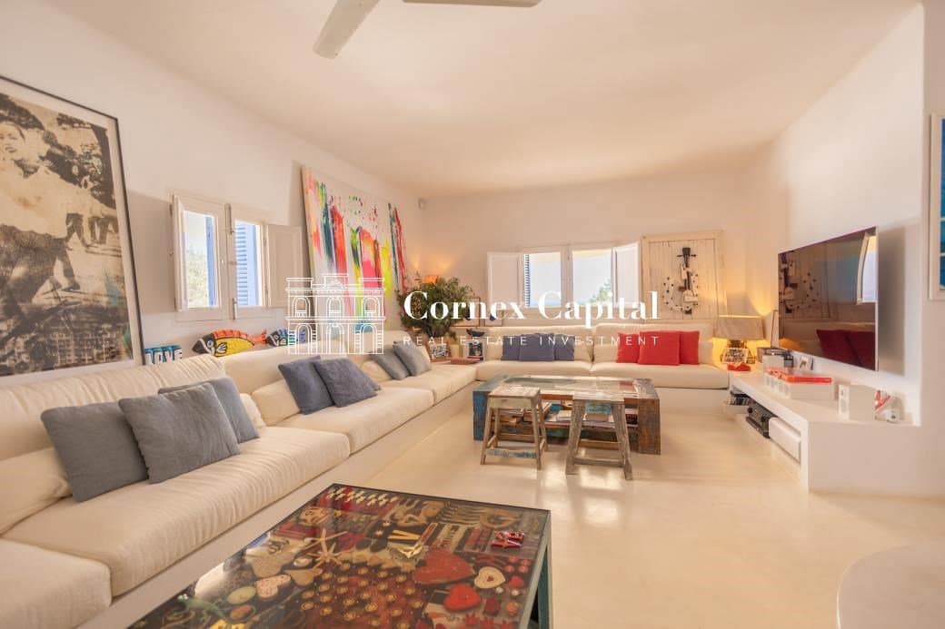 8 bedroom Villa for sale in Sant Francesc de Formentera with pool garage - € 9,900,000 (Ref: 9808012)