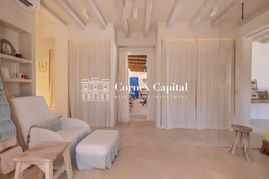 8 bedroom Villa for sale in Sant Francesc de Formentera with pool garage - € 9,900,000 (Ref: 9808012)