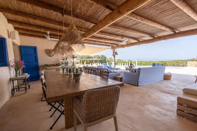 8 bedroom Villa for sale in Sant Francesc de Formentera, Formentera municipality with pool garage - € 9,900,000 (Ref: 9808012)