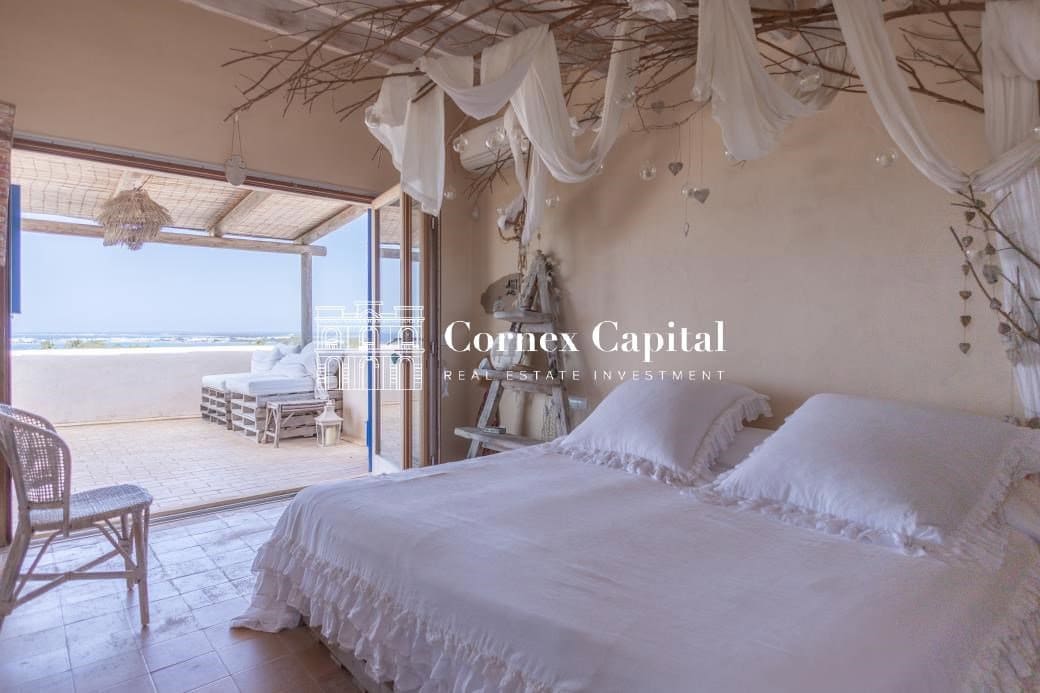 8 bedroom Villa for sale in Sant Francesc de Formentera with pool garage - € 9,900,000 (Ref: 9808012)