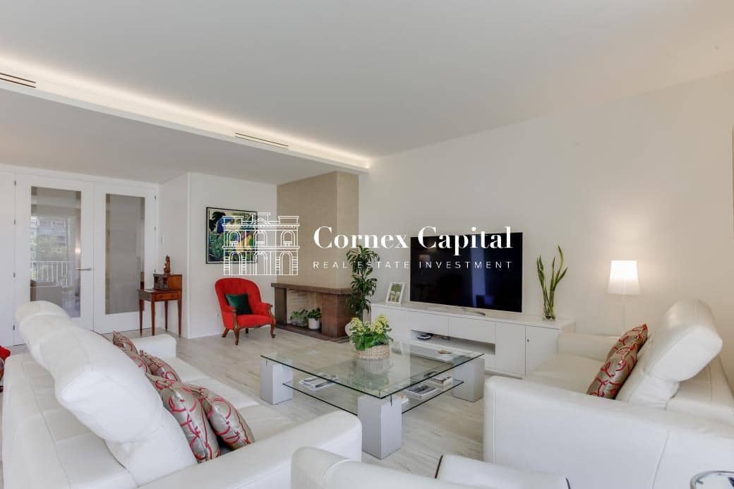 Apartamento de 5 habitaciones en Barcelona ciudad en venta - 2.100.000 € (Ref: 9811367)