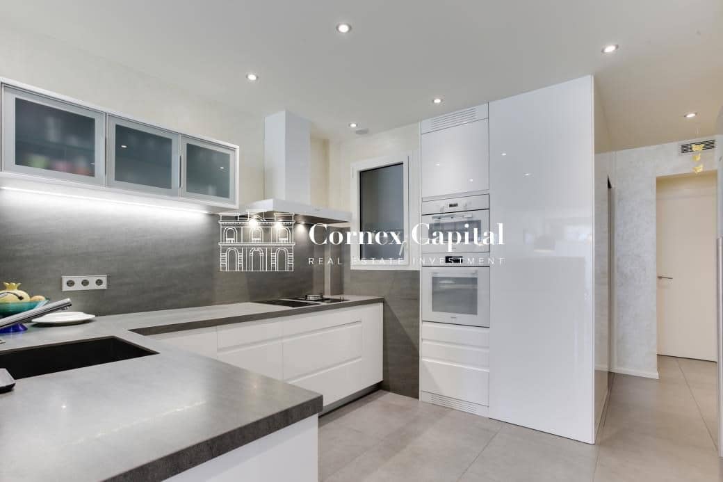 Apartamento de 5 habitaciones en Barcelona ciudad en venta - 2.100.000 € (Ref: 9811367)