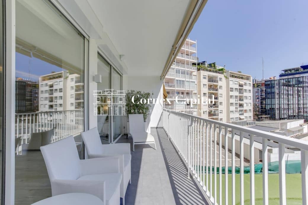 Apartamento de 5 habitaciones en Barcelona ciudad en venta - 2.100.000 € (Ref: 9811367)