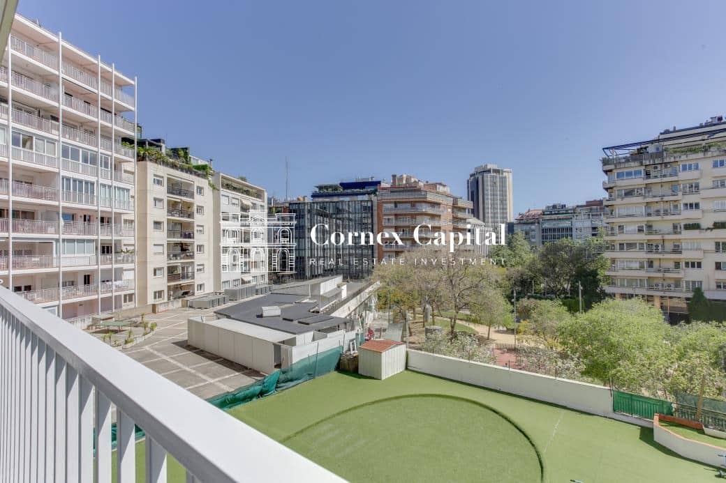 Apartamento de 5 habitaciones en Barcelona ciudad en venta - 2.100.000 € (Ref: 9811367)