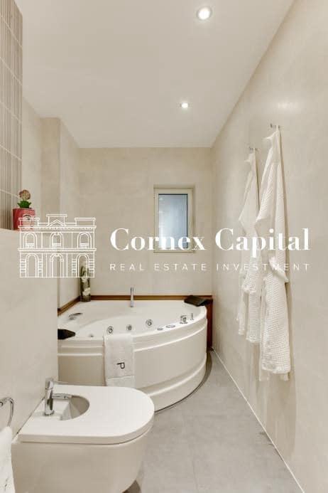 Apartamento de 5 habitaciones en Barcelona ciudad en venta - 2.100.000 € (Ref: 9811367)
