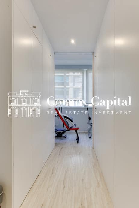Apartamento de 5 habitaciones en Barcelona ciudad en venta - 2.100.000 € (Ref: 9811367)