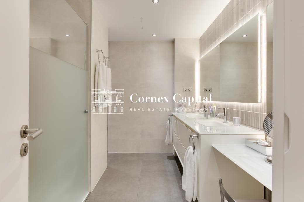 Apartamento de 5 habitaciones en Barcelona ciudad en venta - 2.100.000 € (Ref: 9811367)