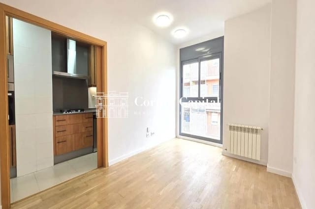 Apartamento de 2 habitaciones en El Clot, Barcelona ciudad en venta con garaje - 469.000 € (Ref: 9831213)