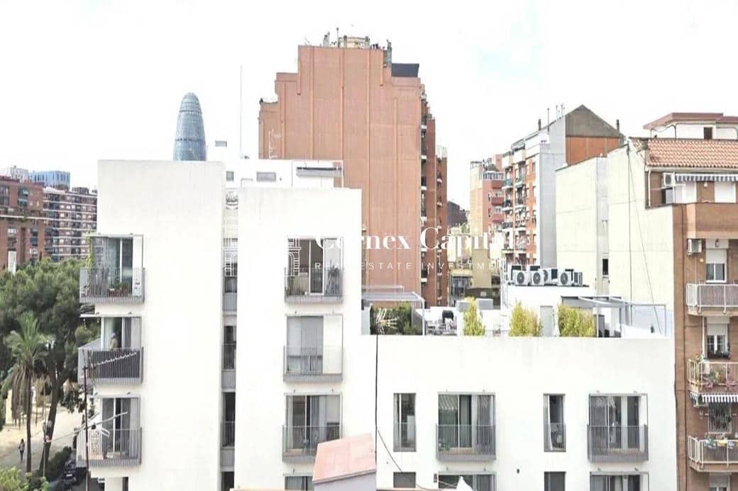 Apartamento de 2 habitaciones en Barcelona ciudad en venta con garaje - 469.000 € (Ref: 9831213)