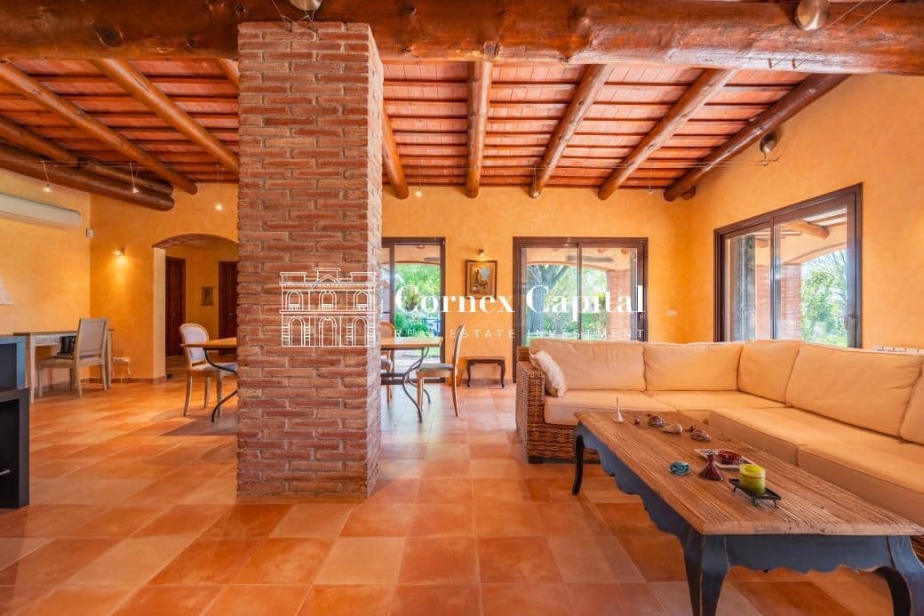 6 soveværelse Finca/Landehus til salg i Torroella de Montgri med swimmingpool - € 1.495.000 (Ref: 9839125)