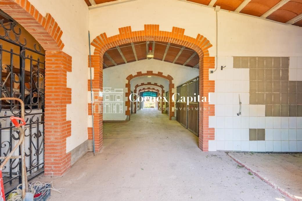 6 soveværelse Finca/Landehus til salg i Torroella de Montgri med swimmingpool - € 1.495.000 (Ref: 9839125)