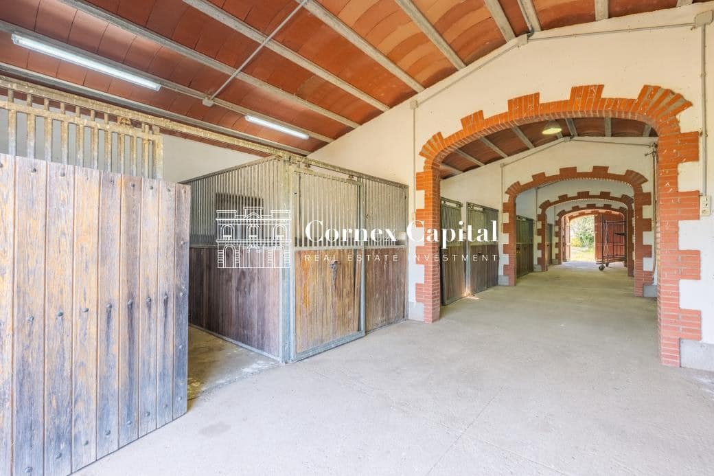 6 soveværelse Finca/Landehus til salg i Torroella de Montgri med swimmingpool - € 1.495.000 (Ref: 9839125)