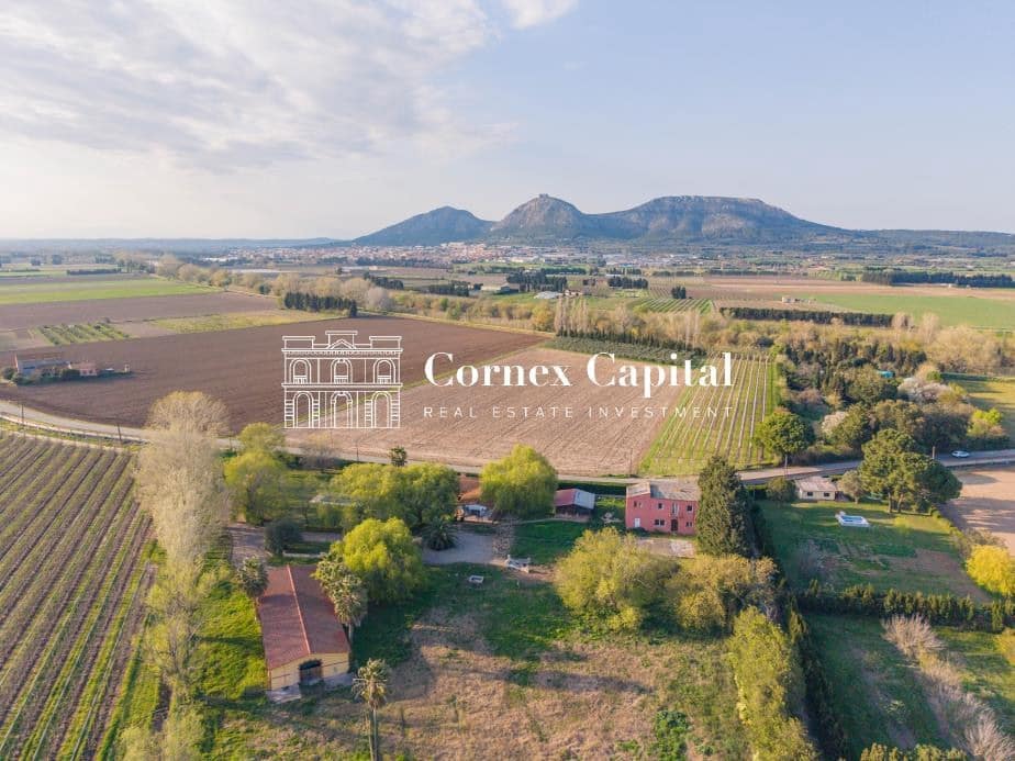 6 soveværelse Finca/Landehus til salg i Torroella de Montgri med swimmingpool - € 1.495.000 (Ref: 9839125)
