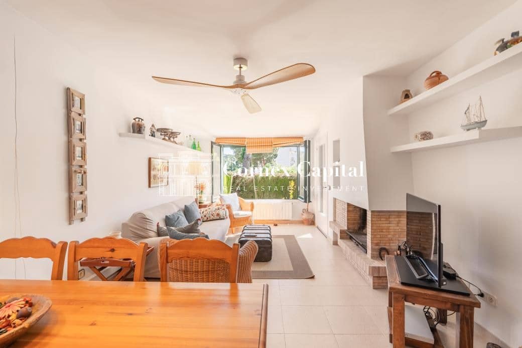 4 bedroom Terraced Villa for sale in Palafrugell with pool garage - € 760,000 (Ref: 9845327)
