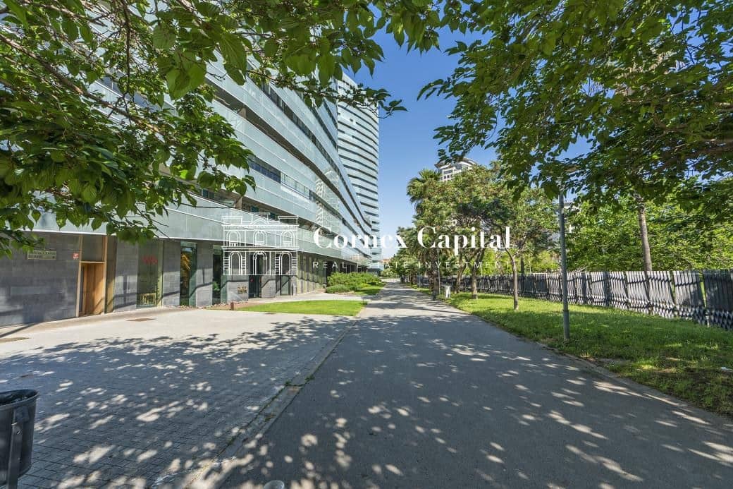 3 sypialnia Apartament na sprzedaż w Miasto Barcelona z basenem - 1 780 000 € (Ref: 9861751)