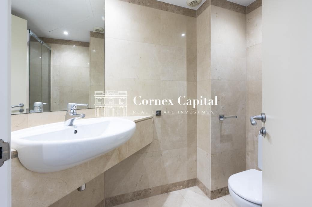 3 sypialnia Apartament na sprzedaż w Miasto Barcelona z basenem garażem - 1 365 000 € (Ref: 9873170)