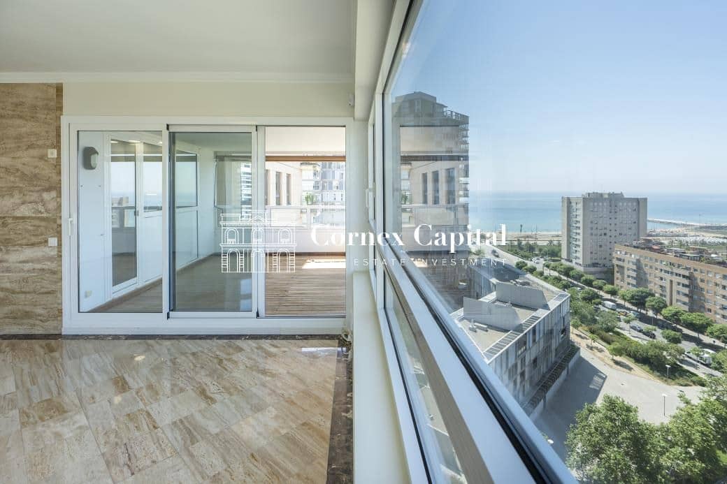 3 sypialnia Apartament na sprzedaż w Miasto Barcelona z basenem garażem - 1 365 000 € (Ref: 9873170)