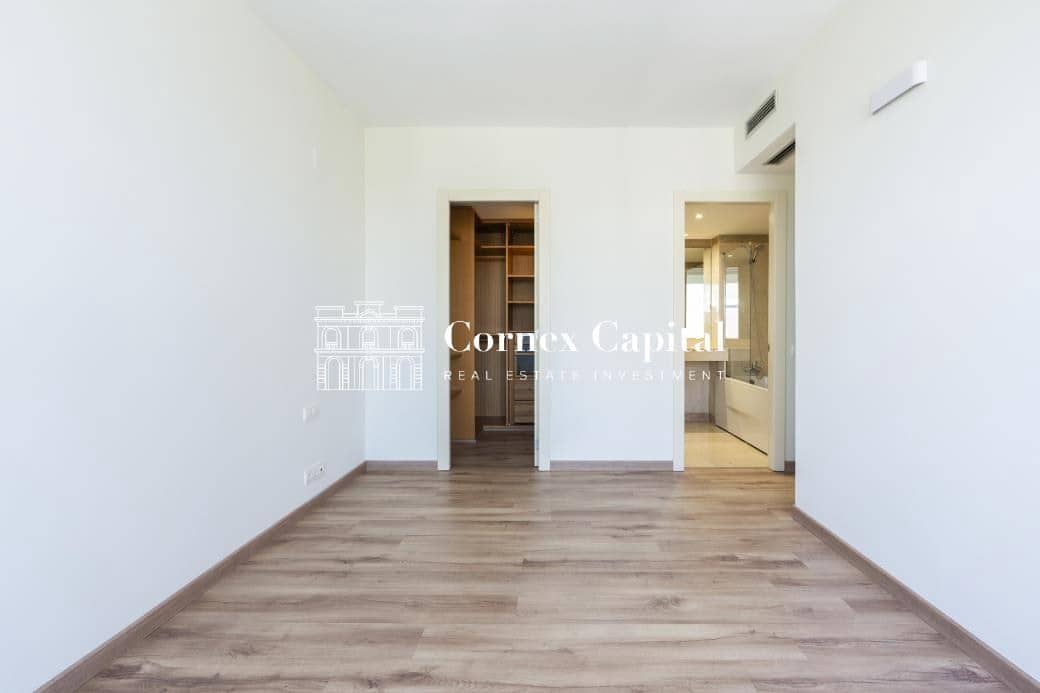3 sypialnia Apartament na sprzedaż w Miasto Barcelona z basenem garażem - 1 365 000 € (Ref: 9873170)