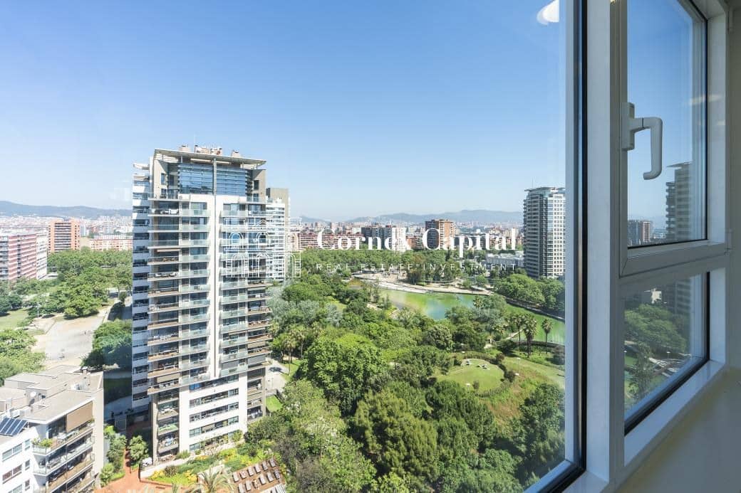 3 sypialnia Apartament na sprzedaż w Miasto Barcelona z basenem garażem - 1 365 000 € (Ref: 9873170)