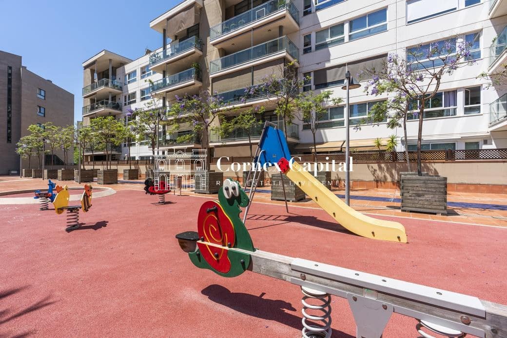 3 sypialnia Apartament na sprzedaż w Miasto Barcelona z basenem garażem - 1 365 000 € (Ref: 9873170)